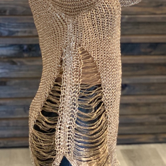 🚨SALE🛍Rose Gold Multi Functionally Top - Picture 3 of 6